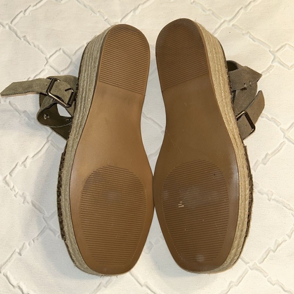 Steve Madden Green Suede/Leather Wedge Heel Open Toe Sandals (Size 8.5M) - Picture 3 of 11